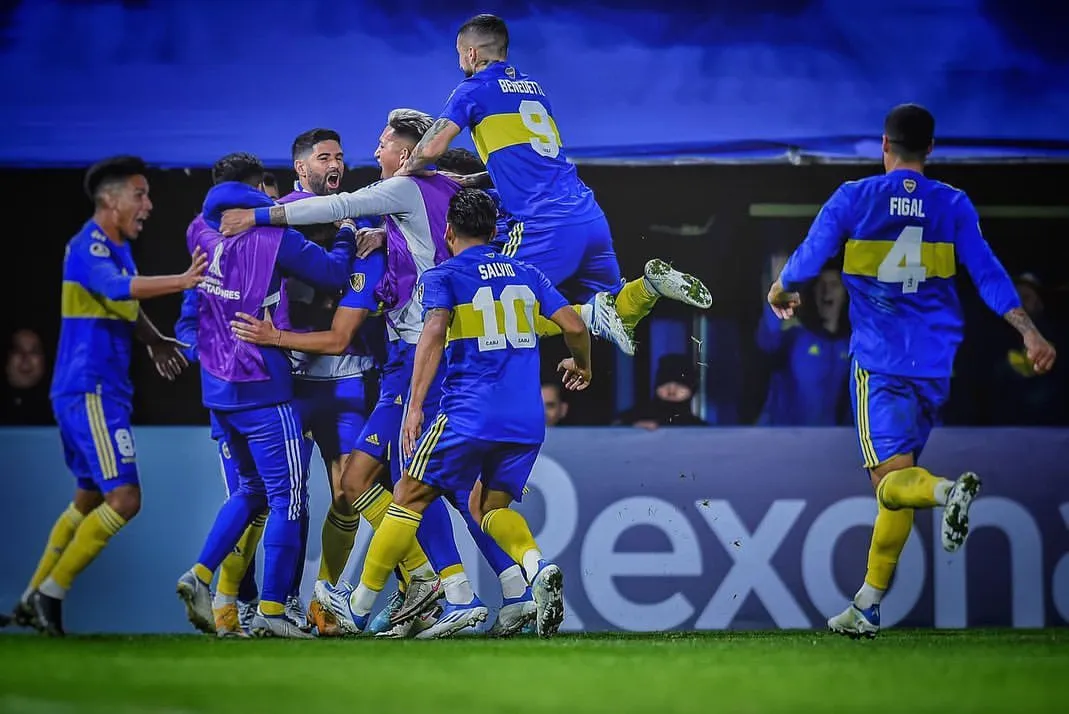 INSTAGRAM: @totosalvio Eduardo Salvio festeja un gol con Boca