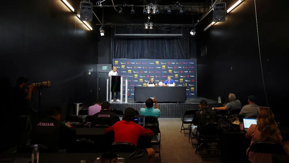 IMAGO7 Aguirre busca su primer triunfo con la Máquina