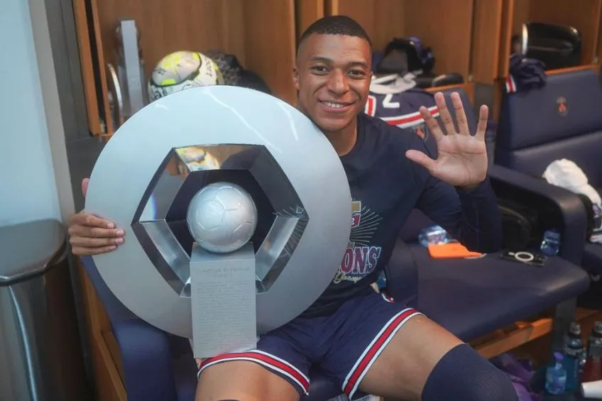 INSTAGRAM: @K.Mbappe Kylian Mbappé tras ser Campeón de la Ligue 1