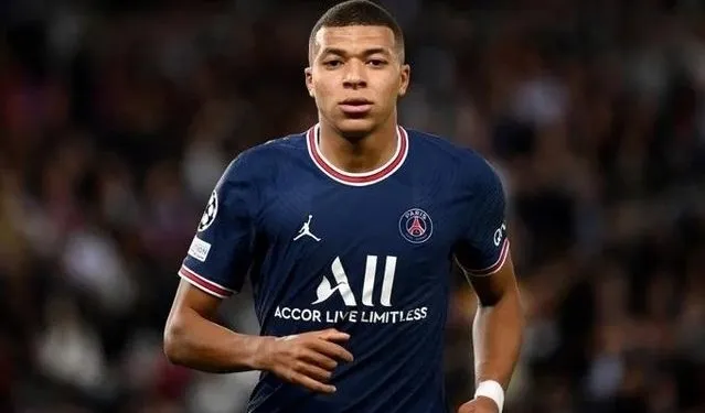 EFE Mbappé jugando con el PSG