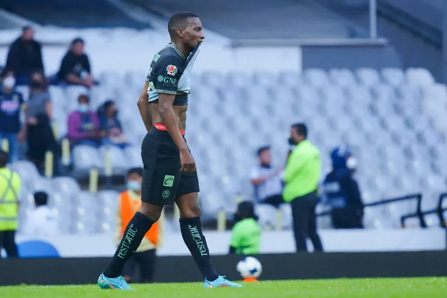 IMAGO7 Juan Otero durante un partido con América