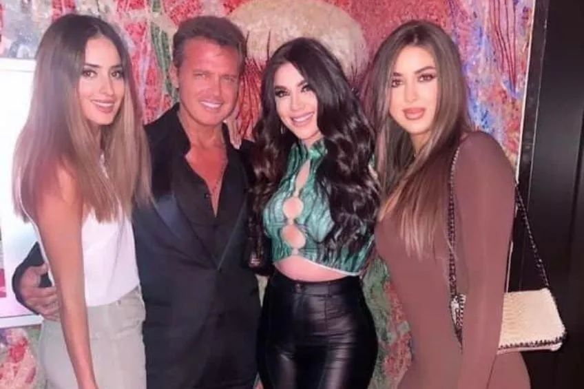 ESPECIAL Luis Miguel en el restaurante de Miami