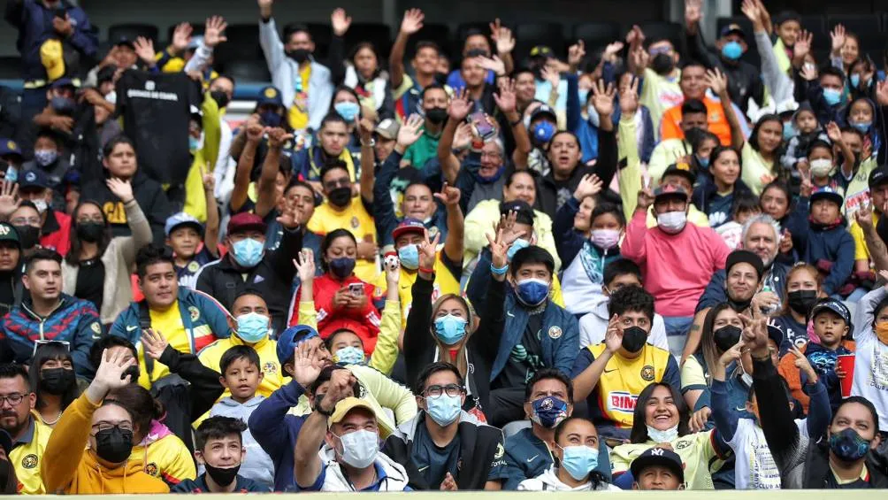 MIGUEL PONTÓN La afición no se quiso perder la fiesta de presentación