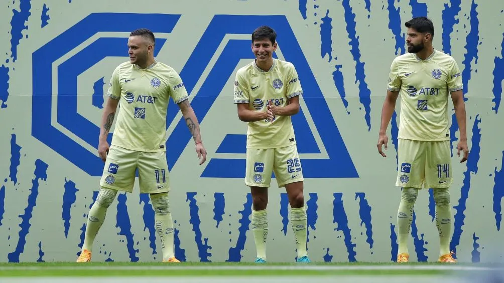 MIGUEL PONTÓN Los refuerzos estuvieron este martes en la presentación