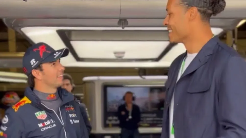 ESPECIAL Checo Pérez saludó a Van Dijk