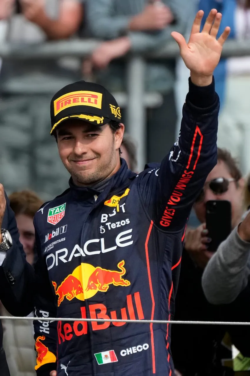 AP Checo Pérez tras su podio en Silverstone