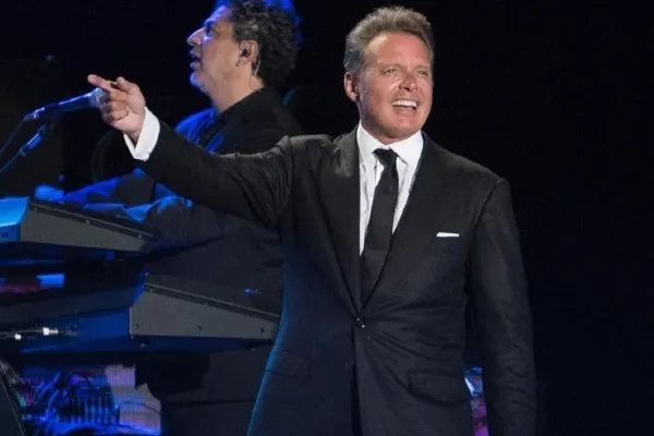 INSTAGRAM @lmxlm Luis Miguel en concierto
