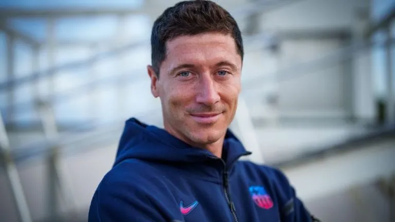 TWITTER @FCBarcelona_es Robert Lewandowski llegó a Florida para incorporarse al Barcelona