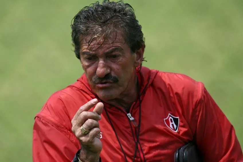 MEXSPORT Ricardo La Volpe entrenando al Atlas