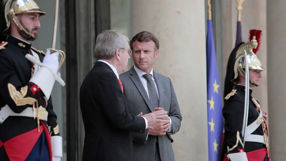 AP Bach se reunió con Macrom