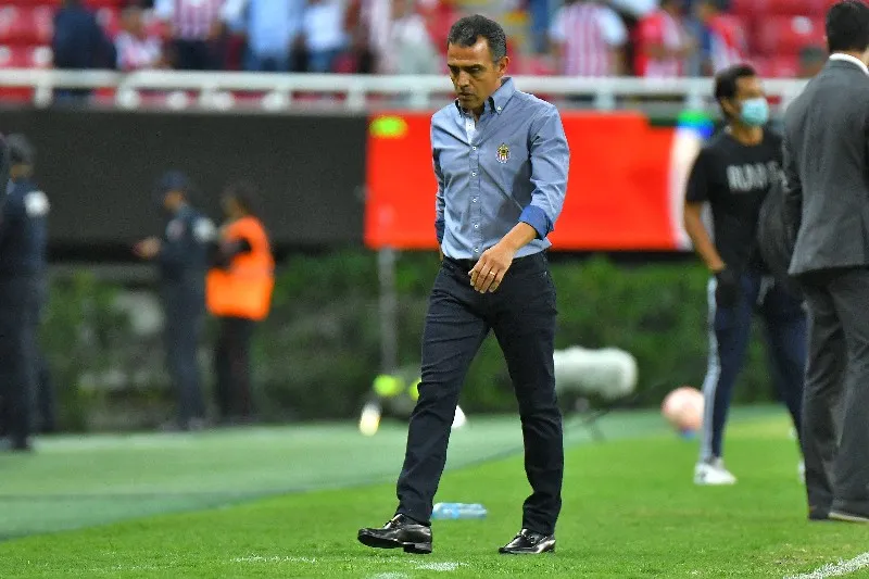 IMAGO7 Ricardo Cadena después del partido de Chivas ante Gallos