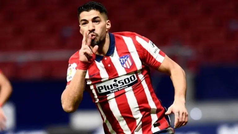 AP Luis Suárez en festejo de gol