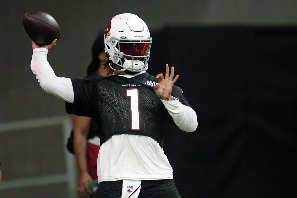 AP El quarterback de los Arizona Cardinals Kyler Murray