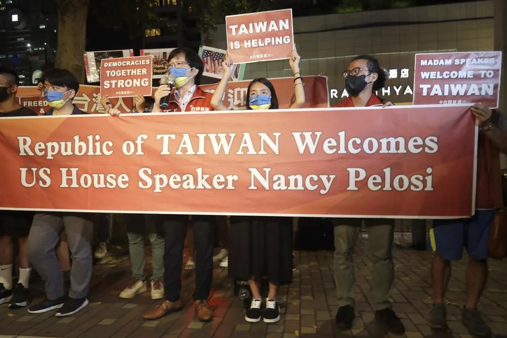 AP Nancy Pelosi es recibida en Taiwán