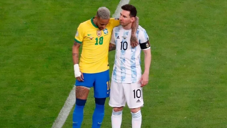 AP Neymar y Lionel Messi en juego entre Brasil y Argentina