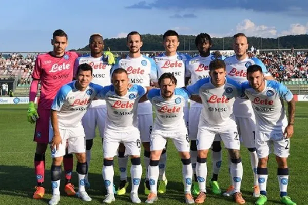INSTAGRAM @OFFICIALSSCNAPOLI El once inicial de los italianos