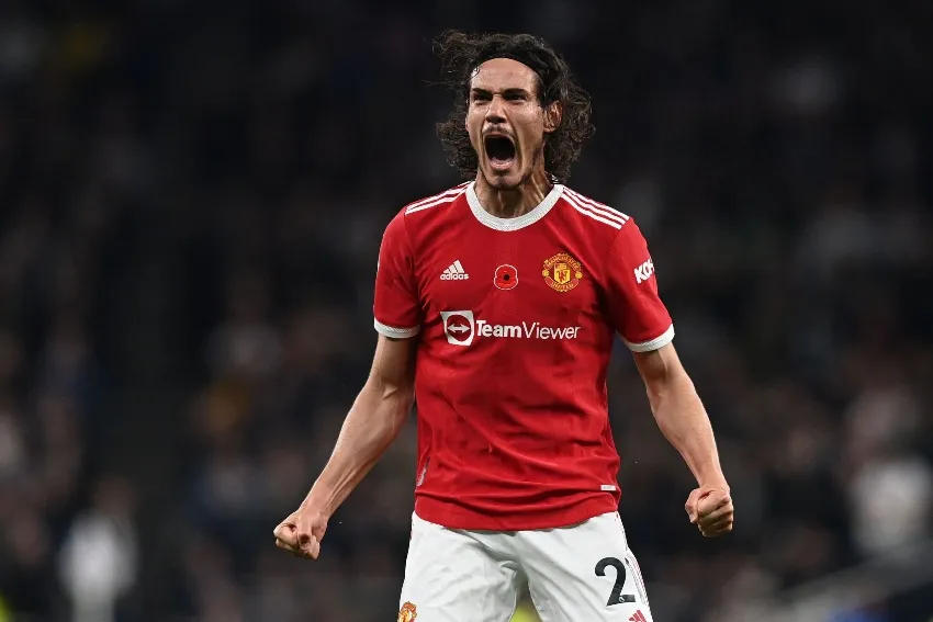AP Cavani en un partido de Manchester United