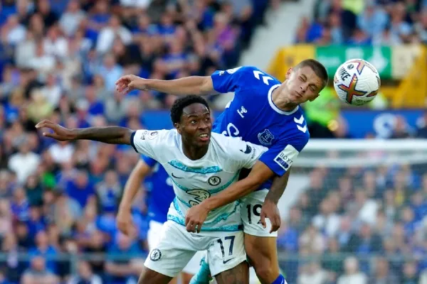 AP Sterling dijo que no salió en malos términos