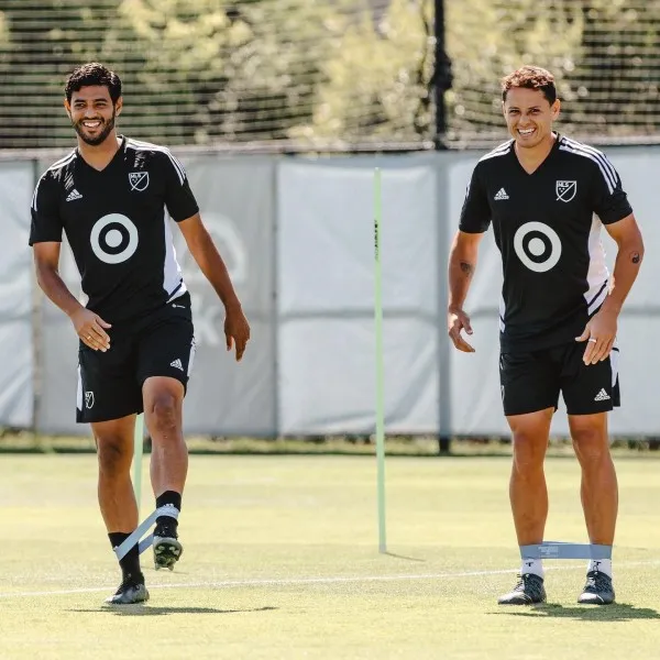 TWITTER @SomosLAFC Carlos Vela y Javier Hernández con la MLS