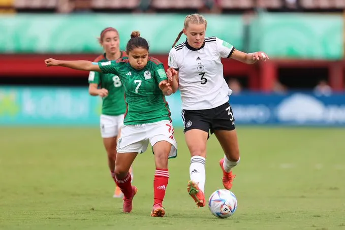 TWITTER @FIFAWWC Acción en el México vs Alemania