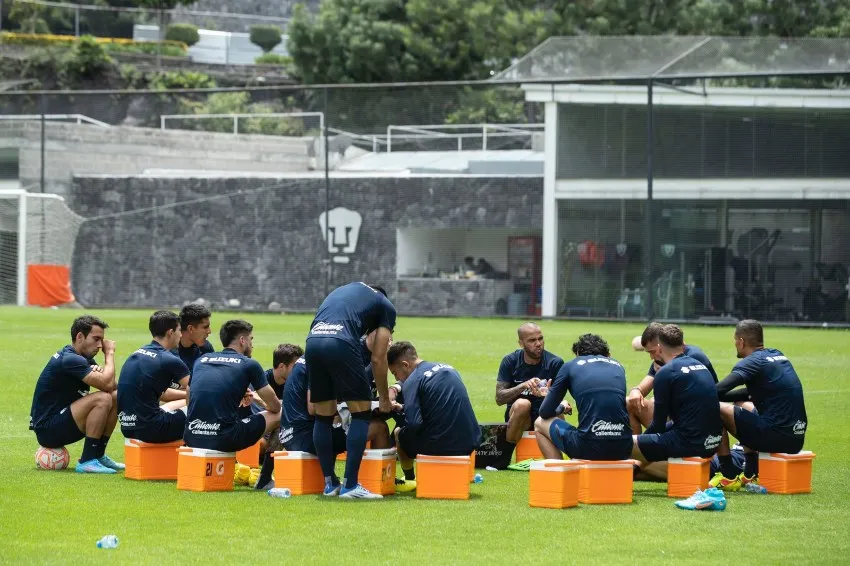 MIGUEL PONTÓN Pumas en entrenamiento