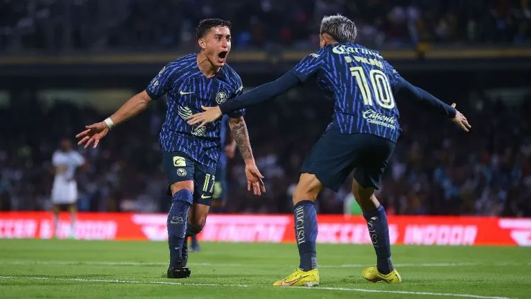 IMAGO7 Jugadores de América, en festejo de gol