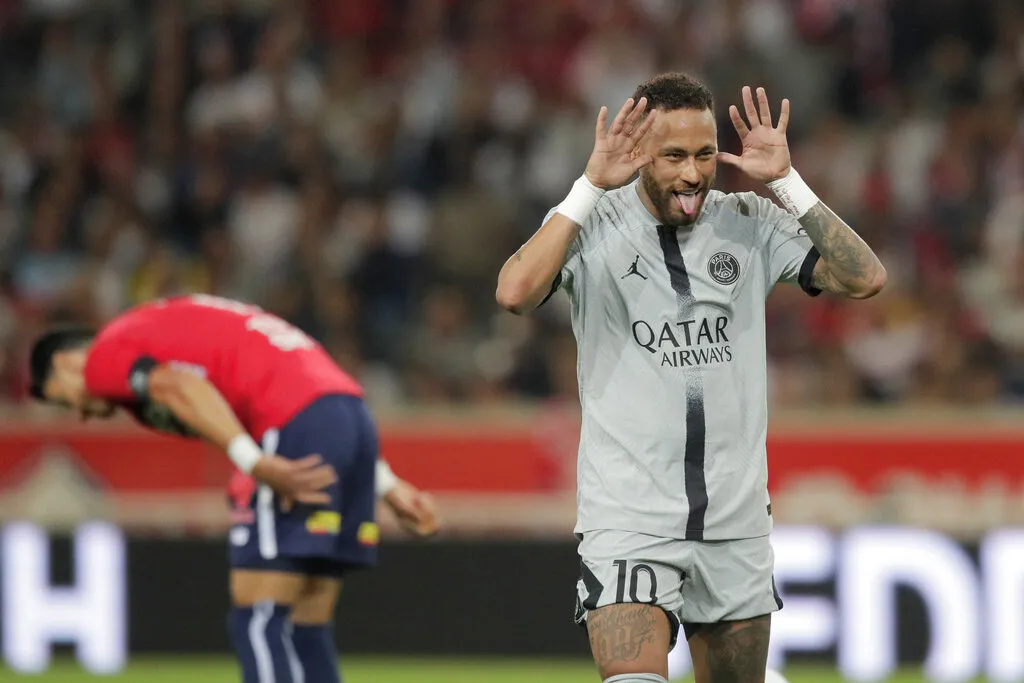 AP Neymar en festejo con el PSG