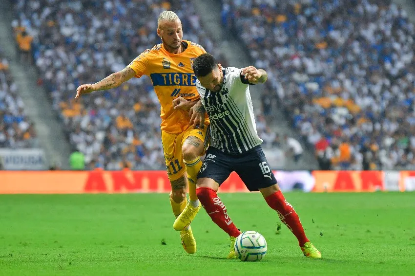 IMAGO 7 Diente López en el Clásico Regio