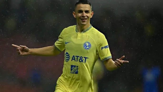 IMAGO7 Álvaro Fidalgo en festejo con América