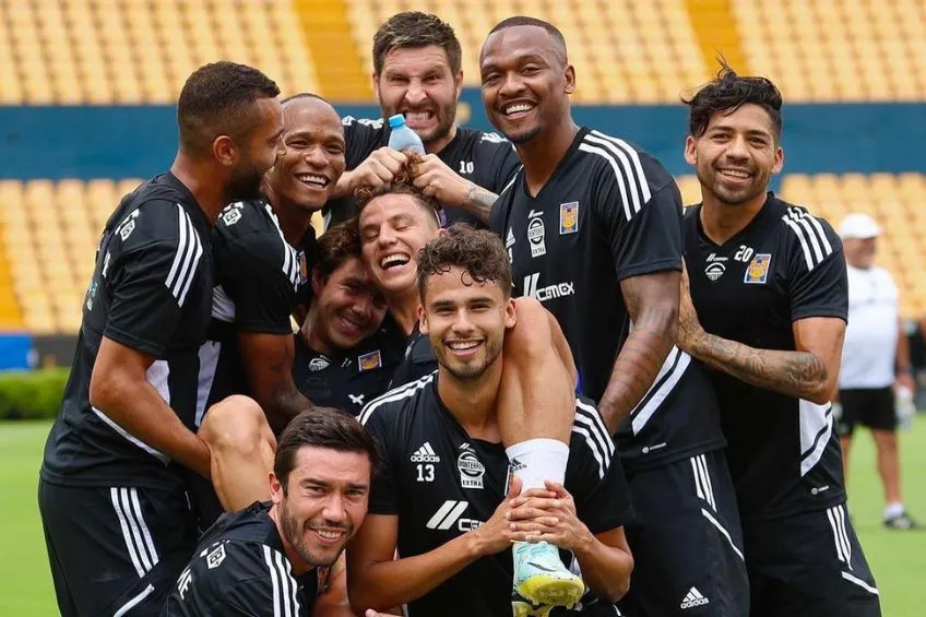 INSTAGRAM: @SamirCaetano Samir Caetano entrenando con Tigres