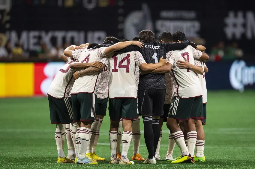 IMAGO 7 Acevedo y el Tri previo al partido