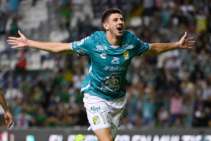 IMAGO 7 Di Yorio celebrando su gol