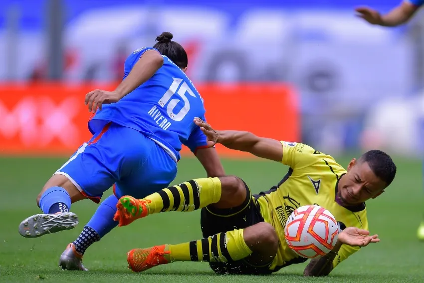 MEXSPORT Nacho Rivero en el partido vs Mazatlán