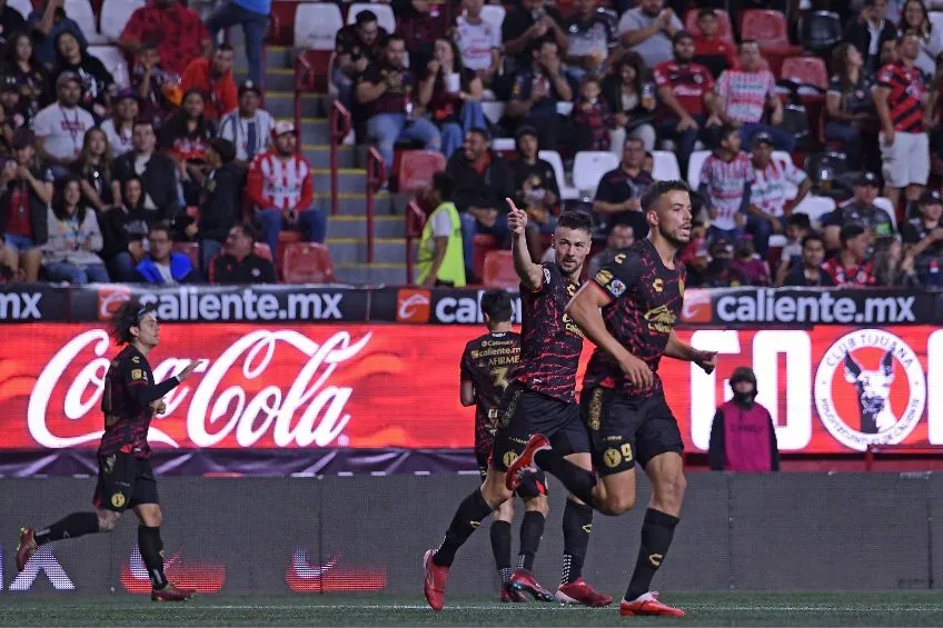 MEXSPORT Jugadores de Xolos festejando un gol