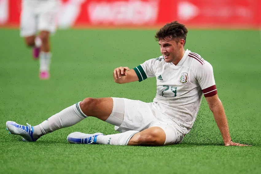 MEXSPORT Santi Giménez en un partido del Tri