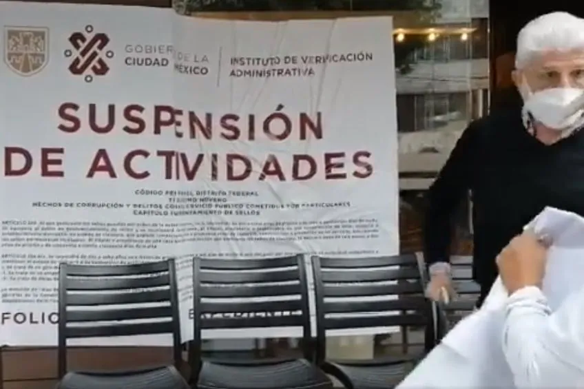 ESPECIAL Padre de Mauricio Tabe afuera de la taquería