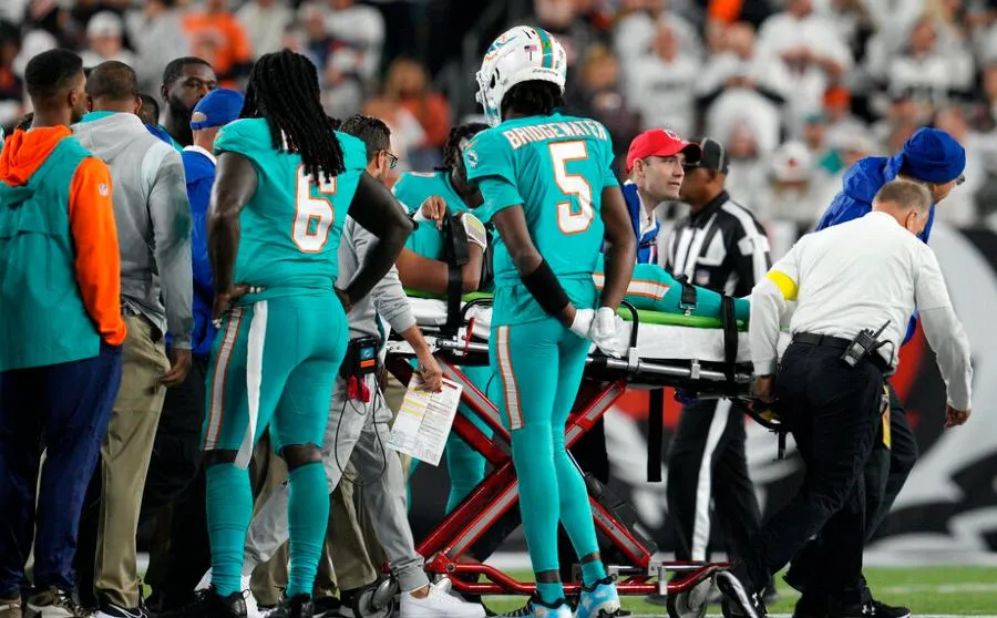 AP Tua sale del campo