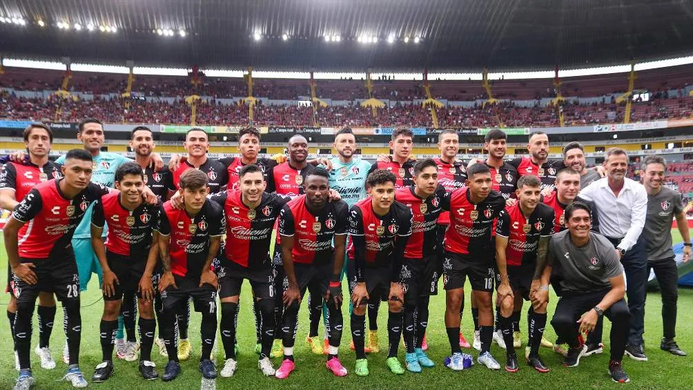 TWITTER: @AtlasFC La foto de equipo del último partido de Diego Cocca