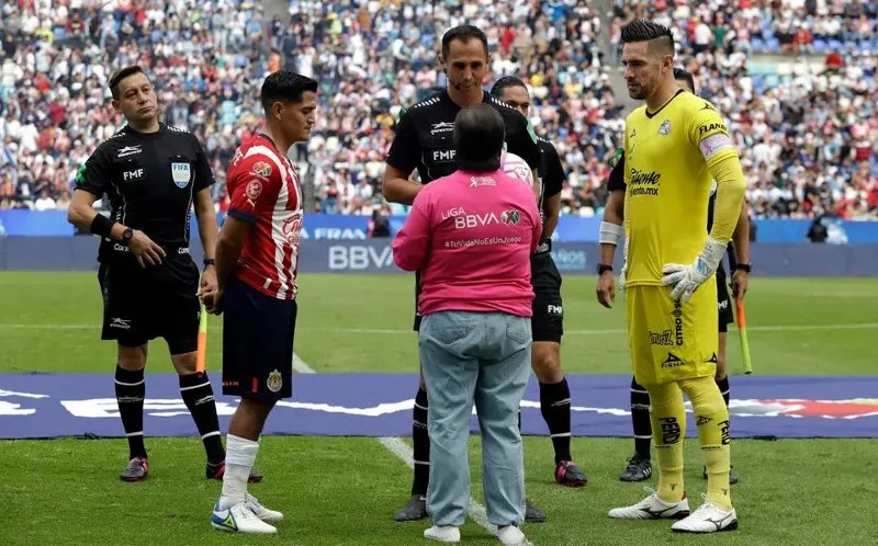 IMAGO7 Protocolo inicial Puebla VS Chivas