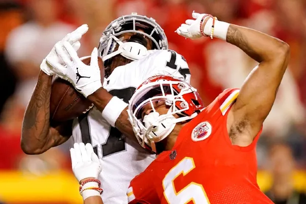 AP Adams durante atrapada