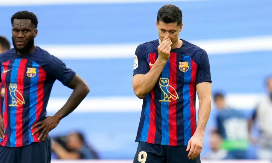 AP Robert Lewandowski se lamenta