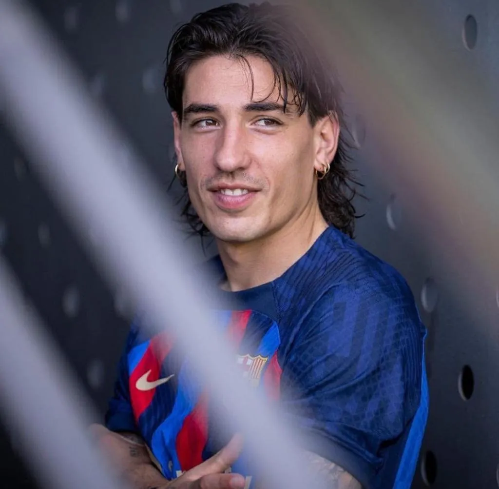 @HECTORBELLERIN Sesión de fotos con el club
