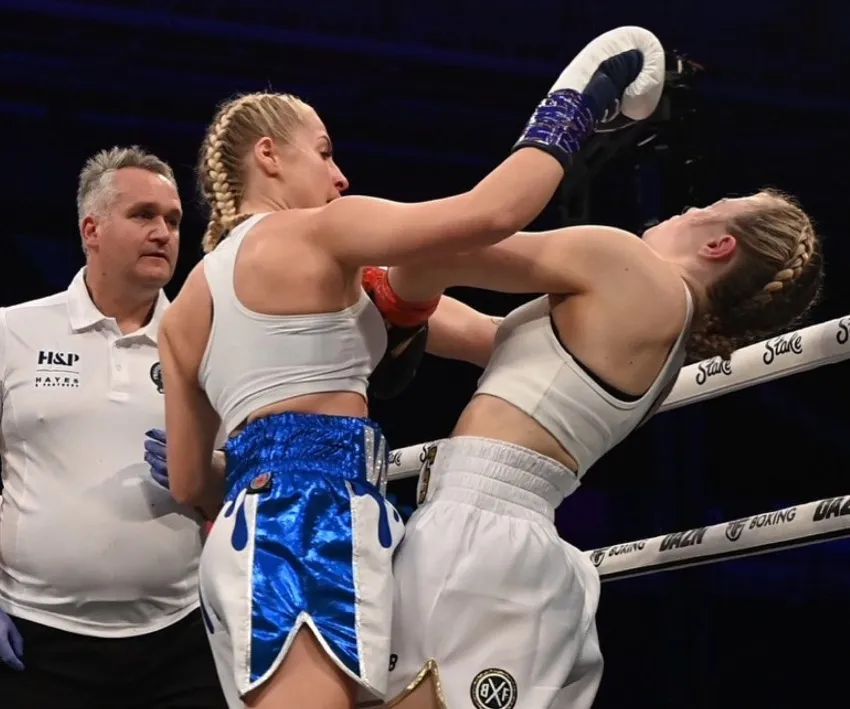 INSTAGRAM: @wettastrid Astrid Wett en su primer combate