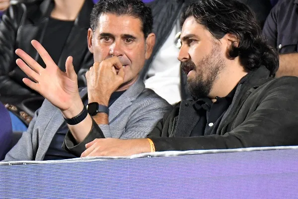 IMAGO7 Hierro junto a Amaury Vergara en un duelo de tenis