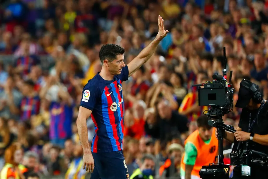 AP Robert Lewandowski jugará Europa League