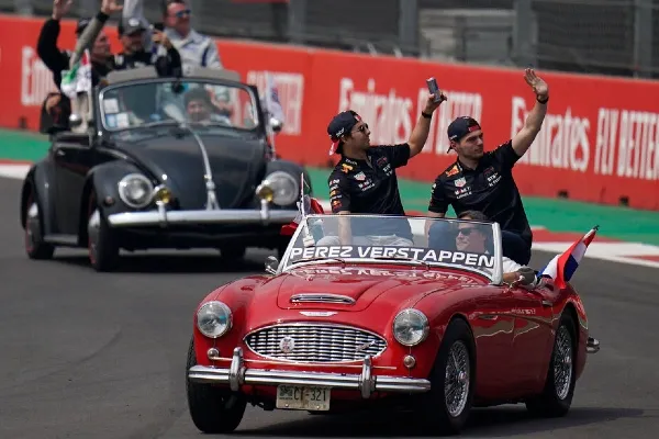 AP También hubo un desfile previo