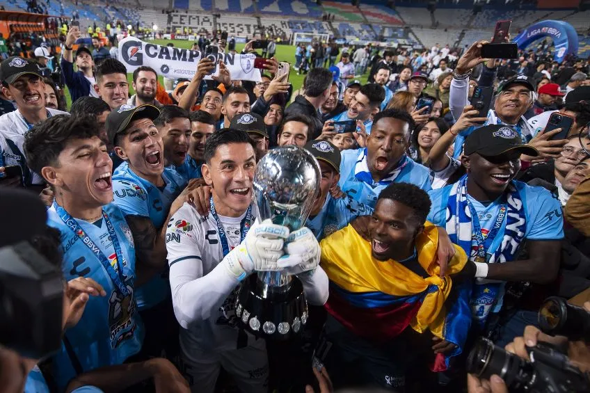 MEXSPORT Jugadores de Pachuca tras ser Campeones