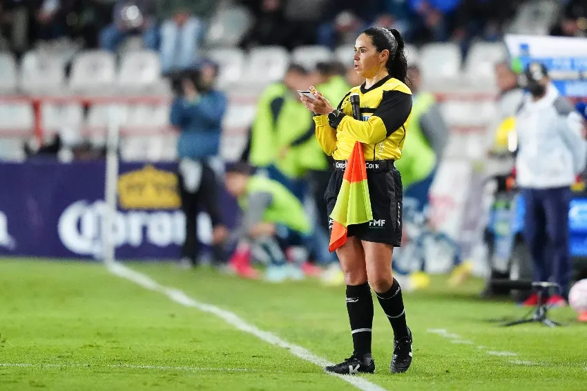 IMAGO7 Karen Díaz, una de las primeras mujeres árbitras en Mundiañes