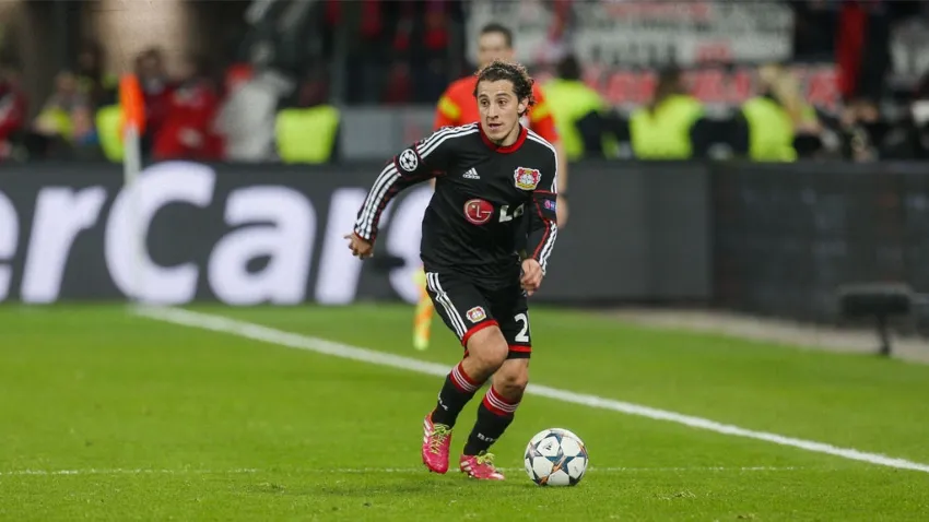 ESPECIAL Guardado en un partido con el Leverkusen