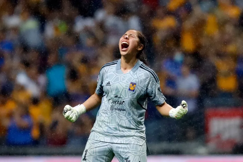 IMAGO7 Ceci Santiago, ex Águila, ahora Amazona